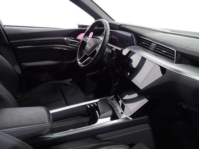 Usado Audi e-tron Sportback S-Line 300 kW (408 CV) 2023 Azul SUV