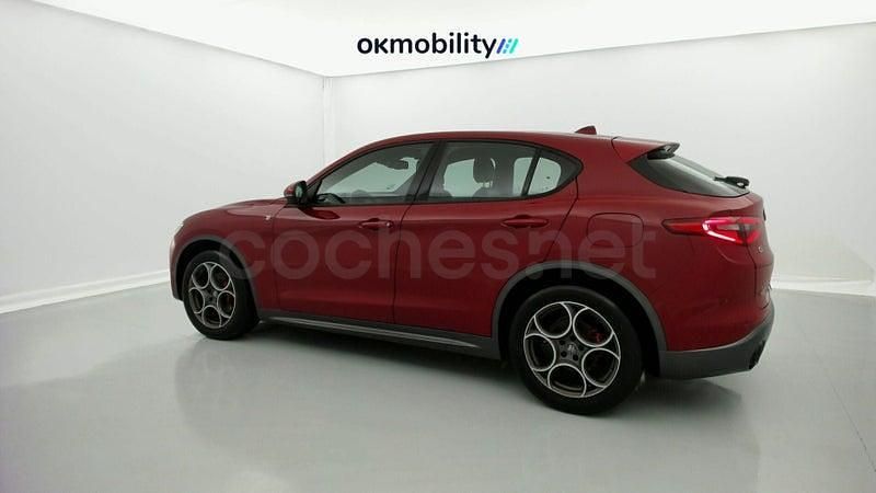 Usado Alfa Romeo Stelvio Ti 210 CV (154 kW) 2022 Rojo SUV