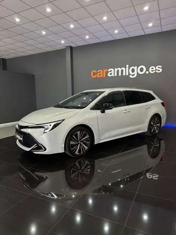 Usado Toyota Corolla Active 140 CV (102 kW) 2025 Gris Familiar