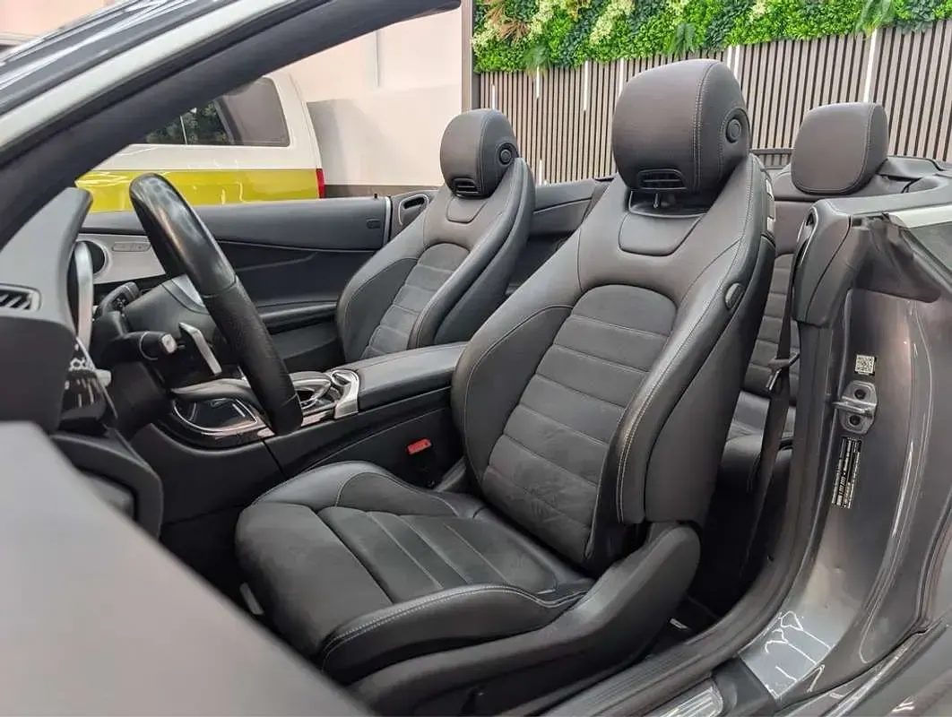 Usado Mercedes C220 194 CV (142 kW) 2021 Gris Descapotable