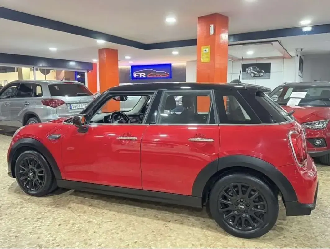Usado Mini Cooper 136 CV (100 kW) 2023 Rojo Utilitario