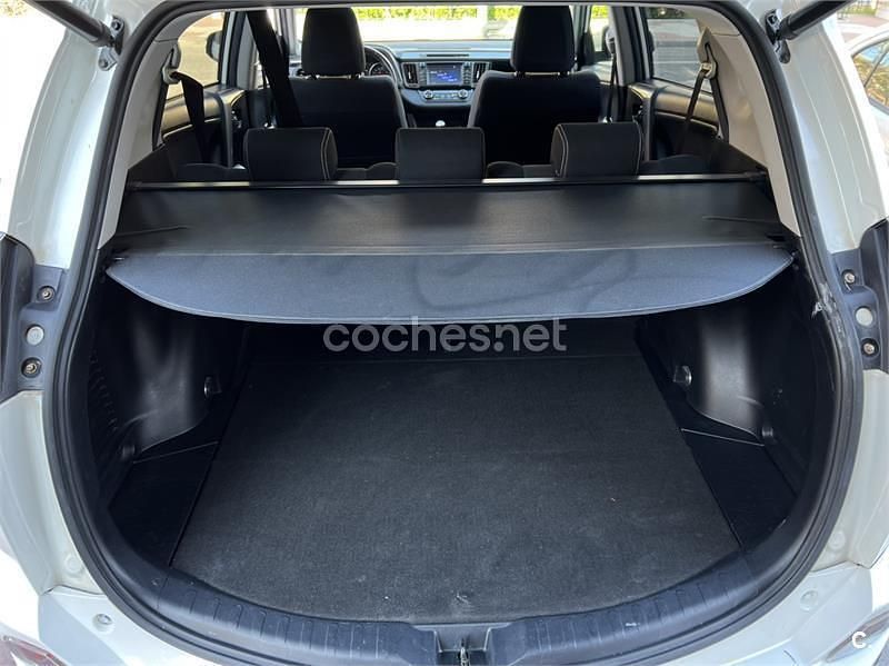 Usado Toyota RAV4 Advance 143 CV (105 kW) 2016 Blanco SUV