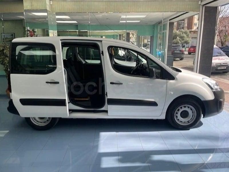 Usado Citroën Berlingo Live 100 CV (73 kW) 2018 Blanco Monovolumen