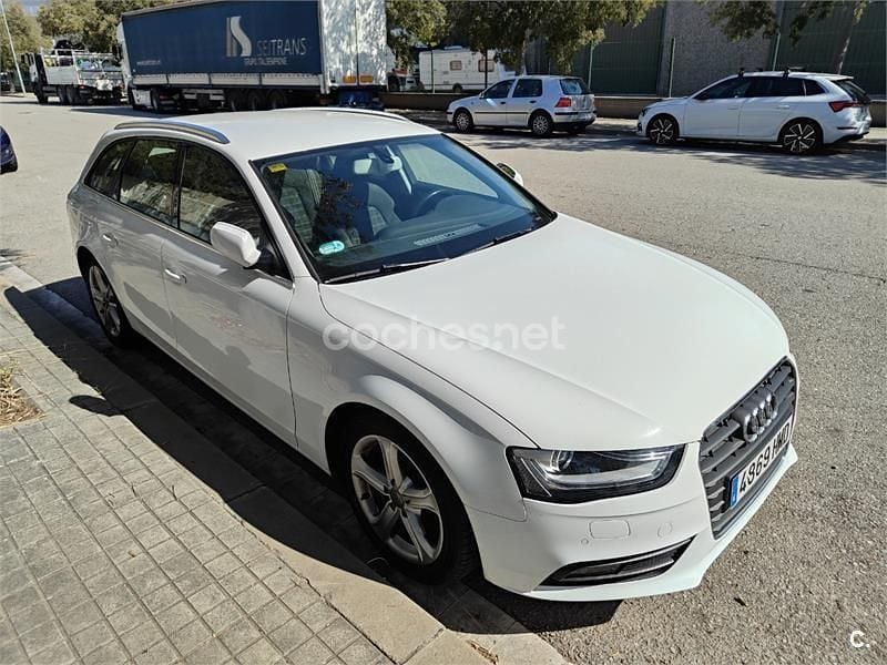 Usado Audi A4 S-Line 136 CV (100 kW) 2012 Blanco Familiar