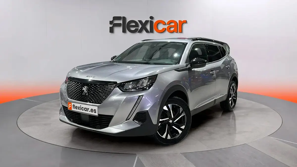 Usado Peugeot 2008 Allure 101 CV (74 kW) 2023 Gris SUV
