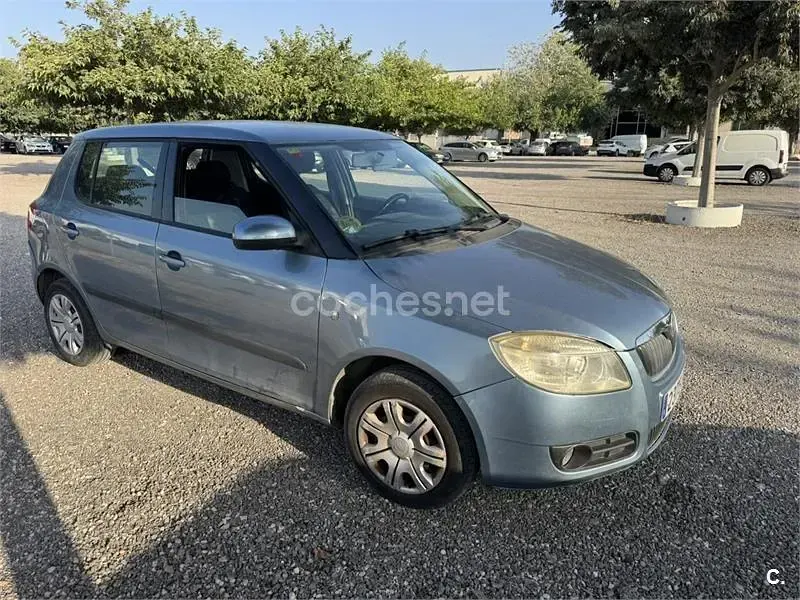 Usado Skoda Fabia Style 105 CV (77 kW) 2008 Azul Berlina