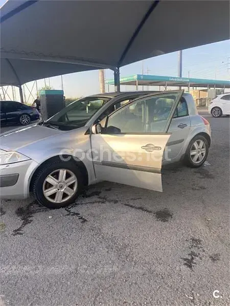 Usado Renault Mégane Extreme 120 CV (88 kW) 2005 Gris / plata Berlina