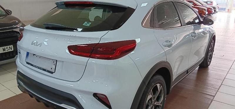 Nuevo Kia XCeed 116 CV (85 kW) 2025 Blanco SUV