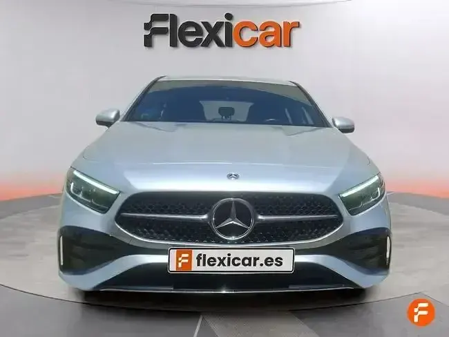 Käytetty Mercedes A250 218 HP (160 kW) 2023 Harmaa