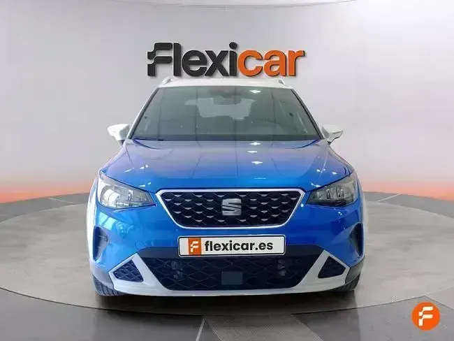 Usado Seat Arona Xperience 115 CV (84 kW) 2025 Azul SUV