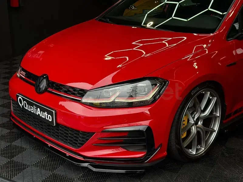Usado VW Golf VIII GTI 245 CV (180 kW) 2020 Rojo Berlina