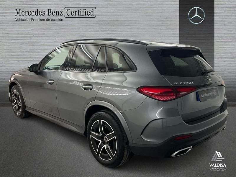 Usado Mercedes GLC220 AMG line 197 CV (144 kW) 2023 Gris / plateado SUV
