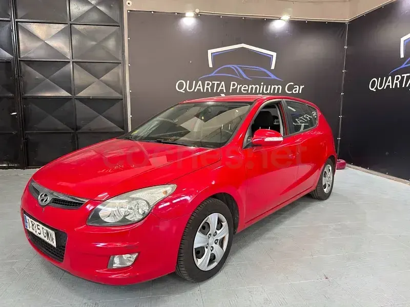 Usado Hyundai i30 Style 128 CV (94 kW) 2010 Rojo Berlina
