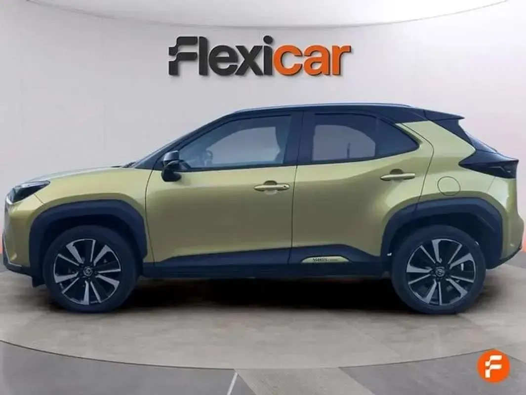 Używany Toyota Yaris Cross Edition 116 KM (85 kW) 2022 Żółty SUV