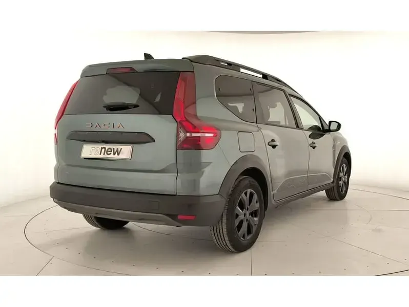 Usado Dacia Jogger Extreme 140 CV (102 kW) 2025 Verde Monovolumen