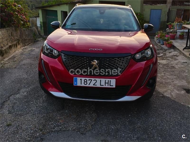 Usado Peugeot 2008 Allure 130 CV (95 kW) 2020 Rojo SUV