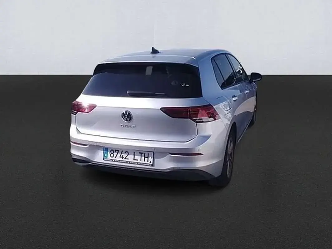 Usado VW Golf VIII Life 116 CV (85 kW) 2021 Blanco Utilitario