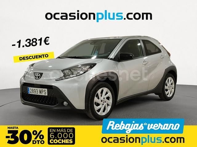 Gris / plata Usado 2024 Toyota Aygo Play Utilitario | 15.200 € (Precio justo) - Imagen 1/4