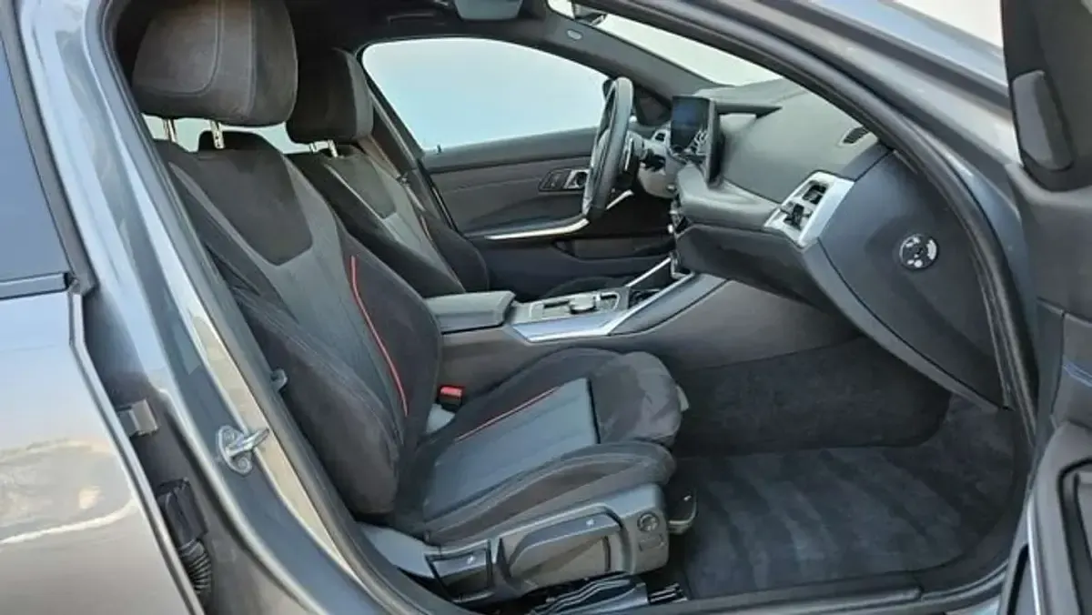 Usado BMW 330e M Sport 292 CV (214 kW) 2025 Gris Familiar