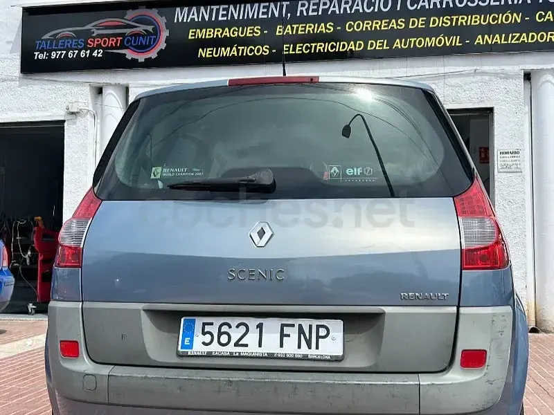 Usado Renault Scénic 105 CV (77 kW) 2007 Azul Monovolumen