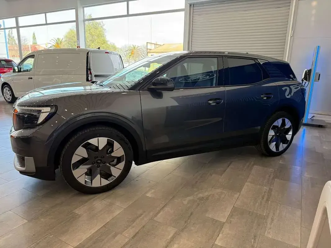 Usado Ford Explorer Premium 210 kW (286 CV) 2024 Gris SUV