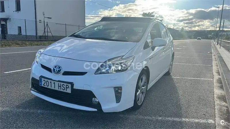 Usado Toyota Prius Advance 136 CV (100 kW) 2013 Blanco Berlina