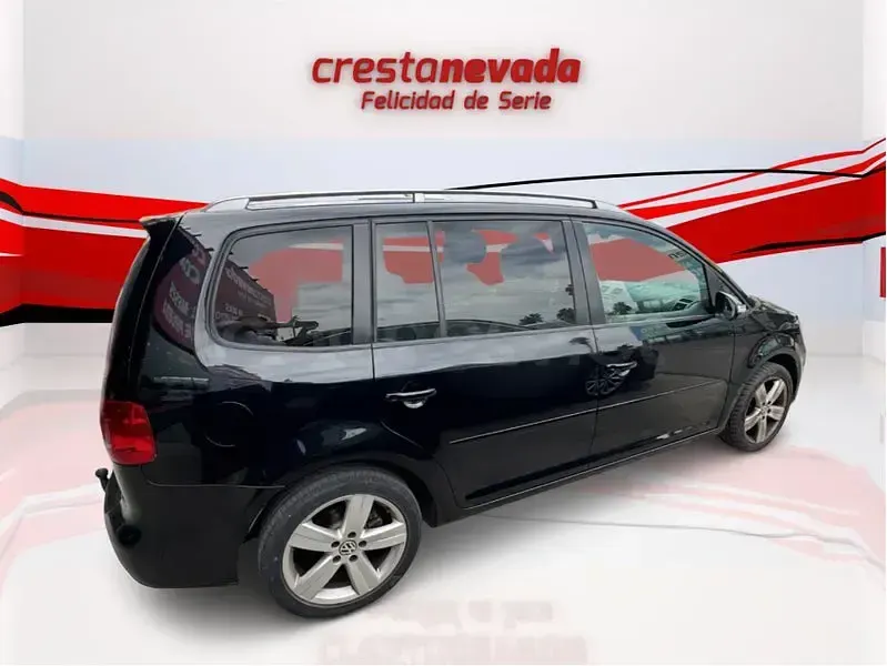 Usado VW Touran Advance 105 CV (77 kW) 2015 Negro Monovolumen