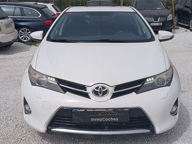Usado Toyota Auris Active 124 CV (91 kW) 2015 Blanco Utilitario