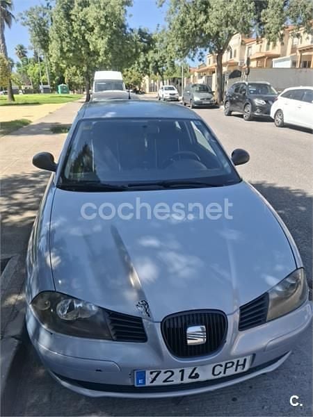 Usado Seat Ibiza Fresh 75 CV (55 kW) 2003 Gris / plata Utilitario