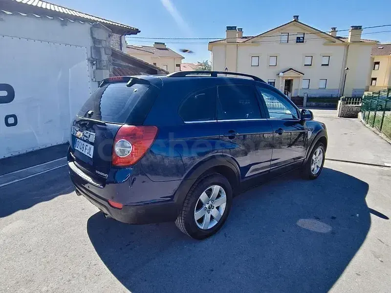 Usado Chevrolet Captiva LT 150 CV (110 kW) 2006 Azul SUV