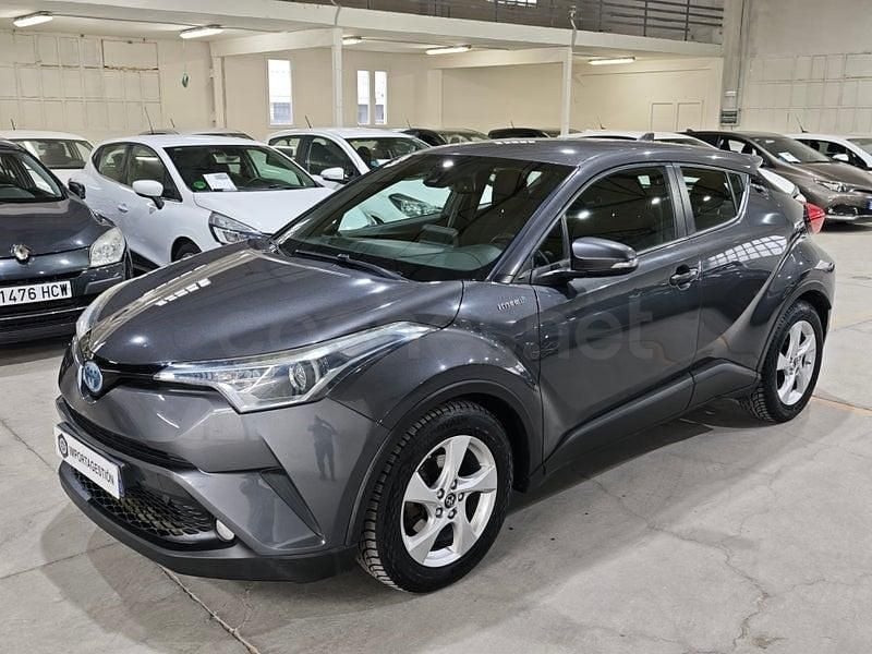 Usado Toyota C-HR Active 122 HP (89 kW) 2018 Cinzento SUV