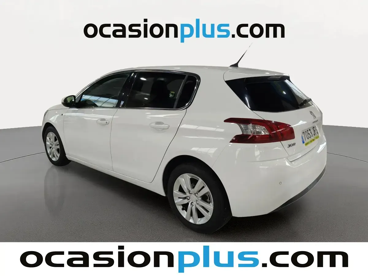 Usado Peugeot 308 Style 110 CV (80 kW) 2015 Blanco Utilitario