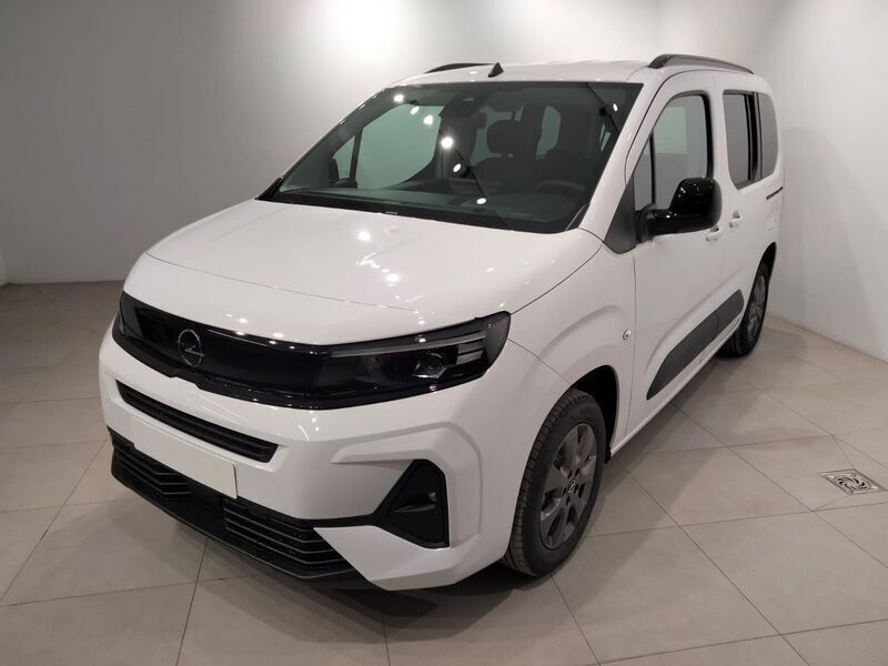 Blanco Nuevo 2024 Opel Combo S Monovolumen | 27.999 € (Caro) - Imagen 1/4