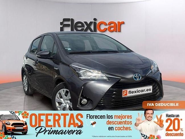 Usado Toyota Yaris Hybrid Active 100 CV (73 kW) 2019 Gris