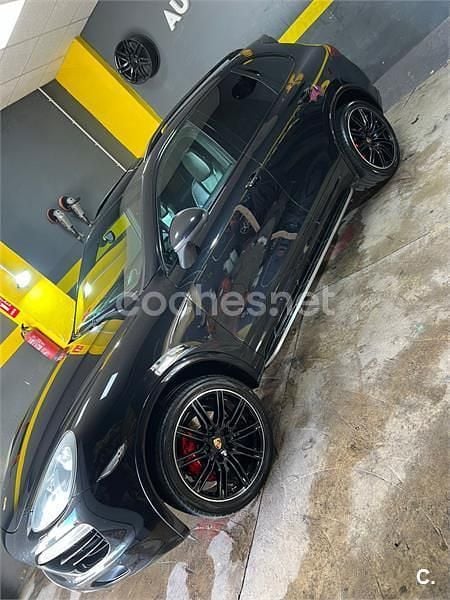 Usado Porsche Cayenne 240 CV (176 kW) 2011 Negro SUV