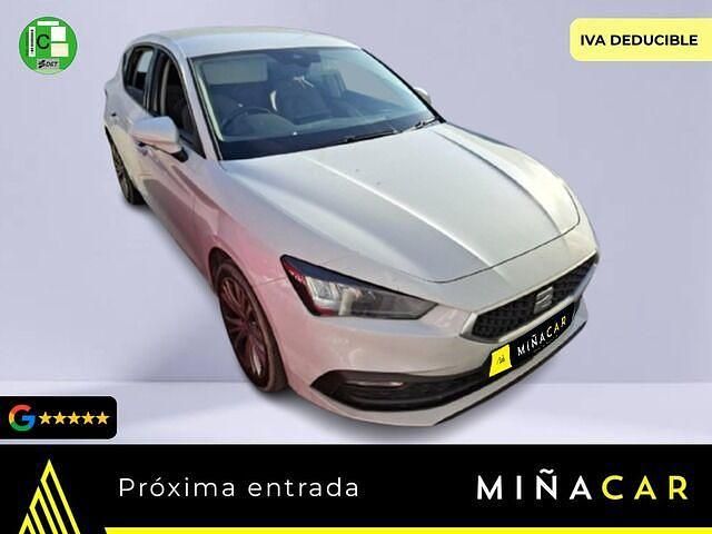 Usado Seat Leon Style 150 CV (110 kW) 2023 Blanco Berlina
