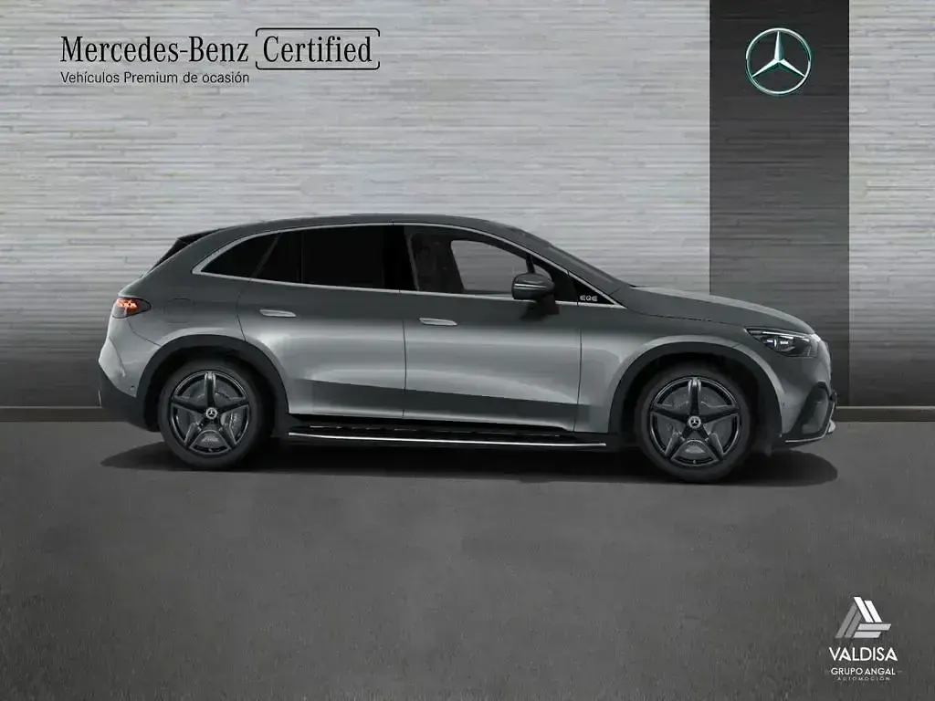 Usado Mercedes EQE500 AMG line 300 kW (408 CV) 2024 Gris selenita SUV