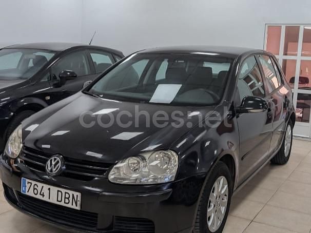 Negro Usado 2005 VW Golf V Highline Berlina | 4790 € (Precio justo) - Imagen 1/4