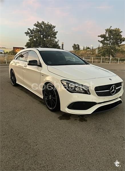 Usado Mercedes CLA200 Shooting Brake 150 CV (110 kW) 2019 Blanco Familiar
