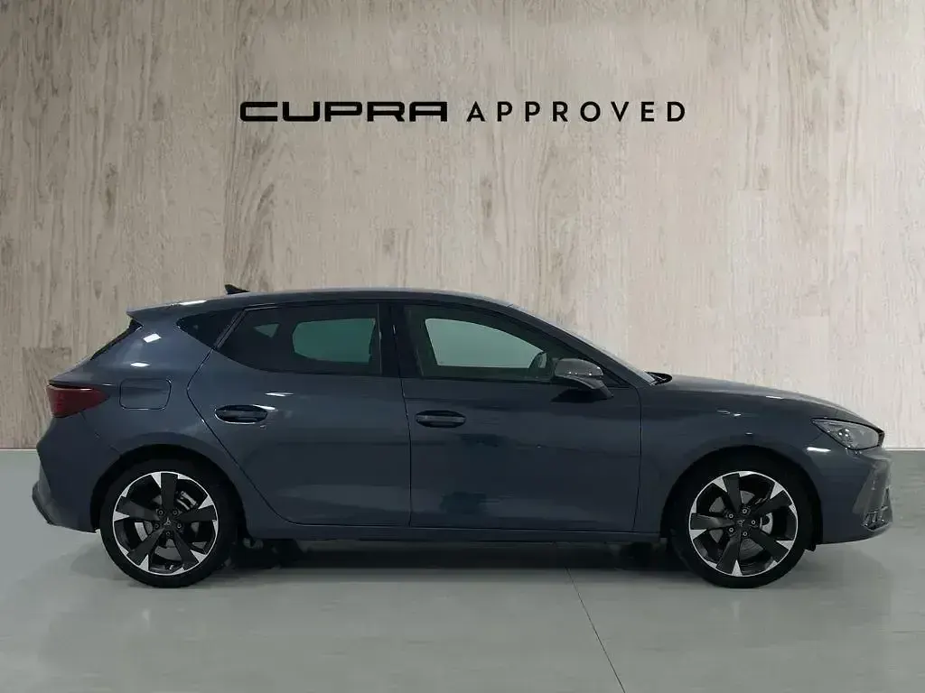 Usado Cupra Leon 150 CV (110 kW) 2025 Gris Berlina