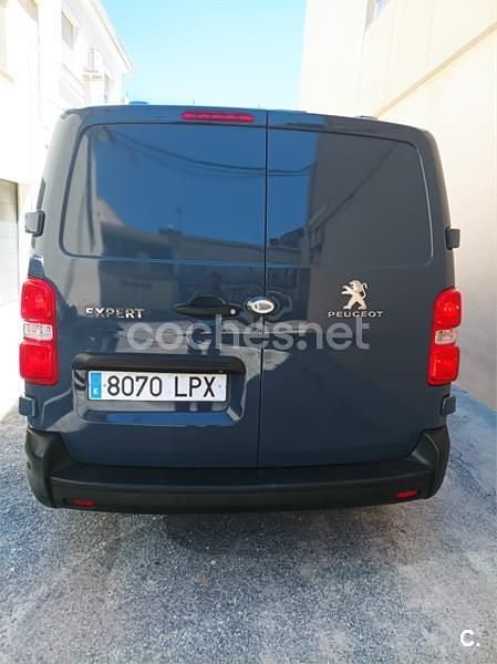 Usado Peugeot Traveller Business-Line 120 CV (88 kW) 2021 Gris / plata Monovolumen