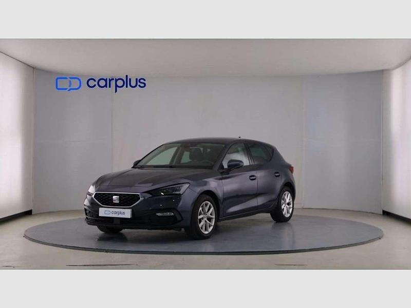 Usado Seat Leon Style 116 CV (85 kW) 2021 Gris Utilitario
