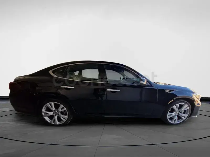 Usado Infiniti Q70 Premium 170 CV (125 kW) 2016 Negro Berlina