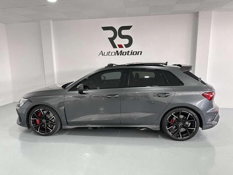 Usado Audi RS3 Sportback 400 CV (294 kW) 2024 Gris Utilitario