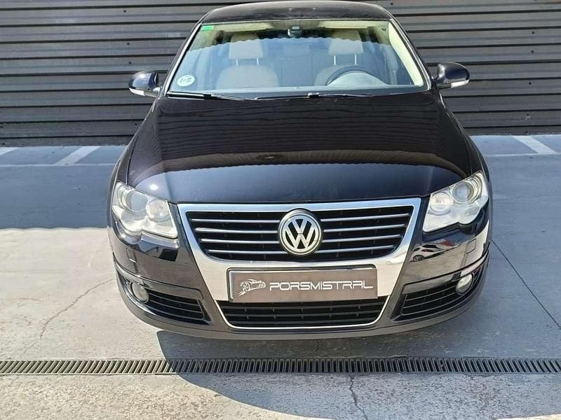 Negro Usado 2009 VW Passat R-line Berlina | 8500 € (Un poco caro) - Imagen 1/4