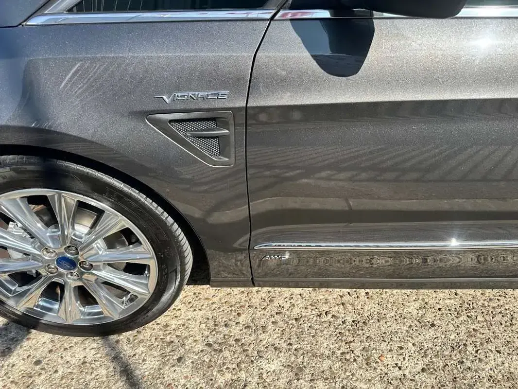 Usado Ford S-MAX Vignale 179 CV (131 kW) 2018 Gris Monovolumen