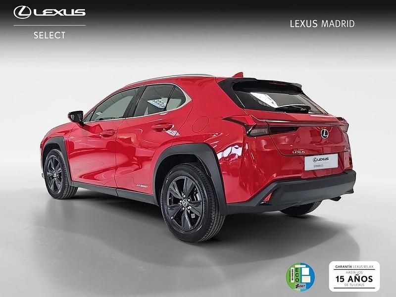 Usado Lexus UX Business Edition 183 CV (134 kW) 2022 Rojo SUV
