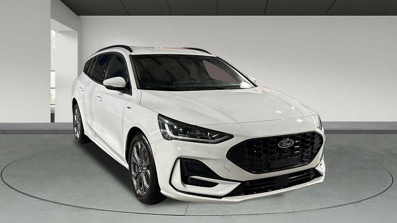 Usado Ford Focus ST-Line 125 CV (91 kW) 2024 Blanco Familiar