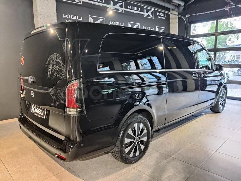 Usado Mercedes V250 Avantgarde 190 CV (139 kW) 2025 Negro Monovolumen