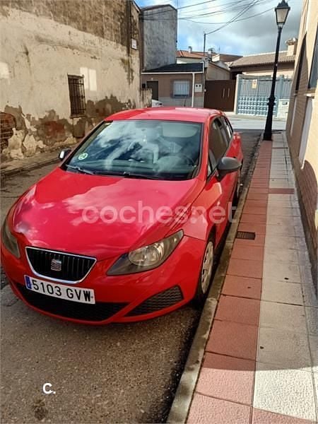 Usado Seat Ibiza SC Style 105 CV (77 kW) 2010 Rojo Utilitario